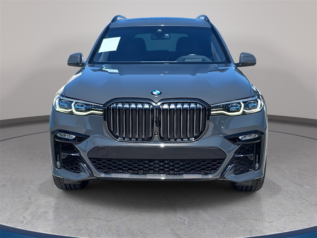 2022 Bmw X7 M50i photo 2