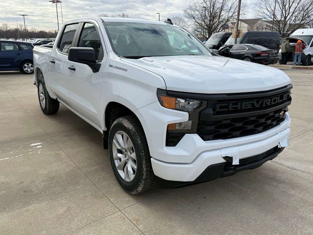 2026 Chevrolet Silverado 1500 Custom's photo