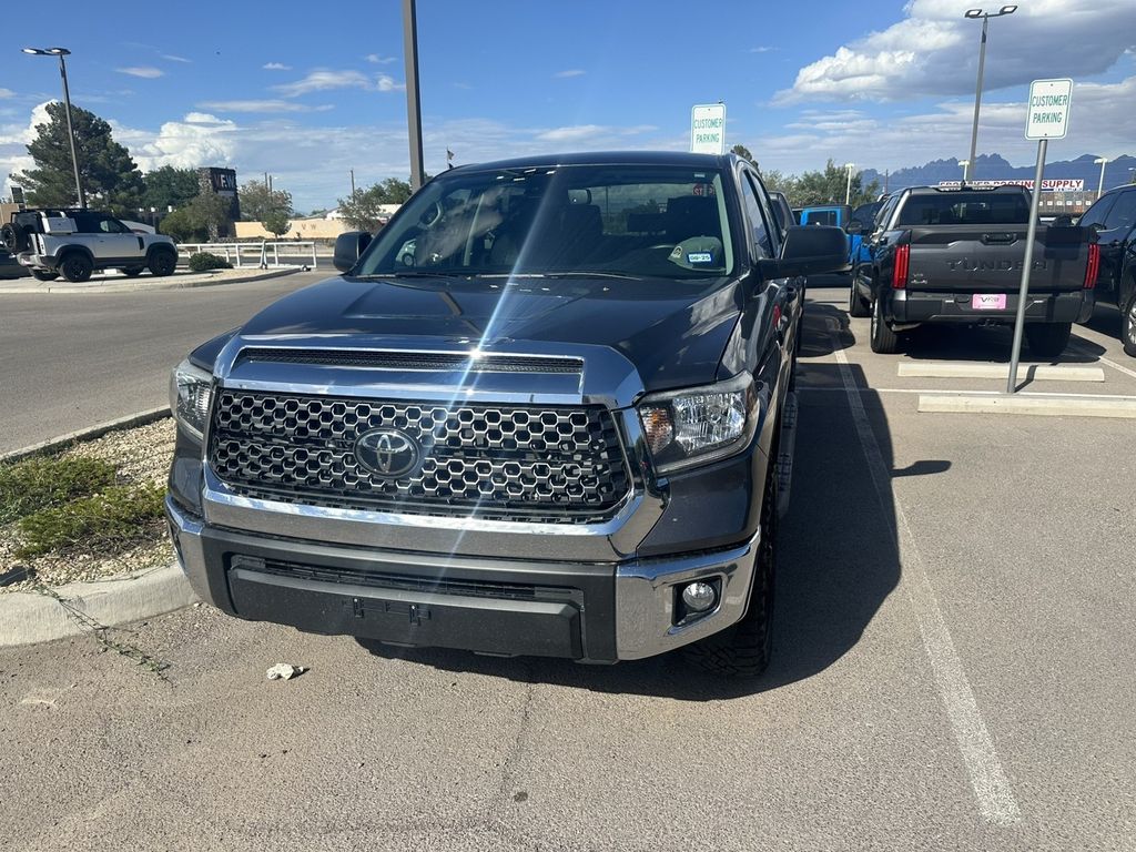 2021 Toyota Tundra SR5 CrewMax photo 3