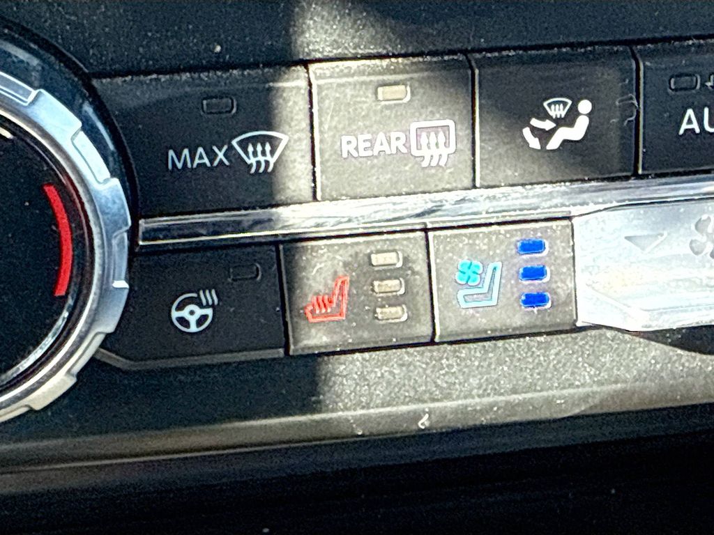 2023 Ford F-250 Lariat photo 21