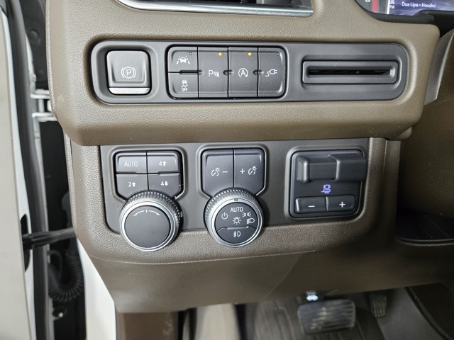 2021 Gmc Yukon SLT photo 23
