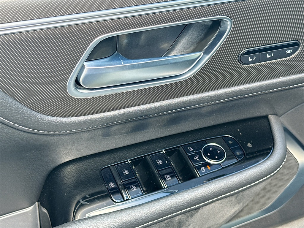 2026 Infiniti QX80 Luxe photo 16