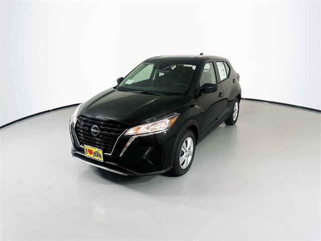 2025 Nissan Kicks Play S photo 4