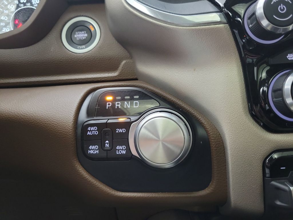 2020 Ram 1500 Laramie photo 13