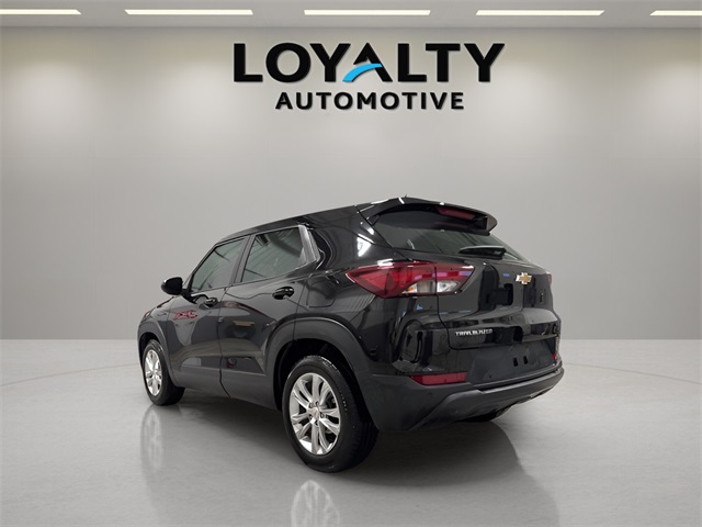 2023 Chevrolet Trailblazer LS photo 3