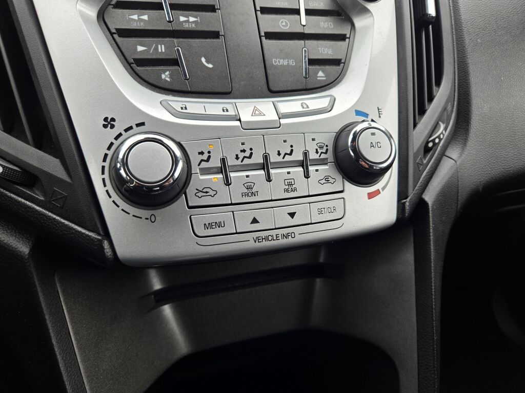 2012 Chevrolet Equinox photo 14