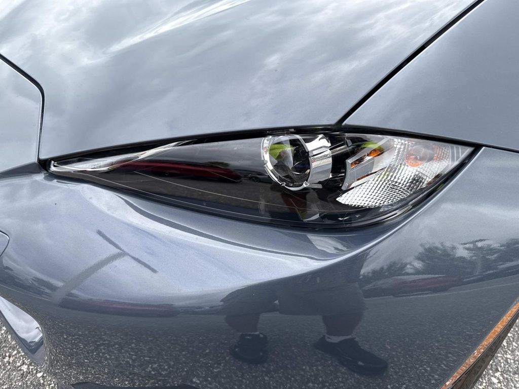 2020 Mazda MX-5 Miata Miata Grand Touring photo 9