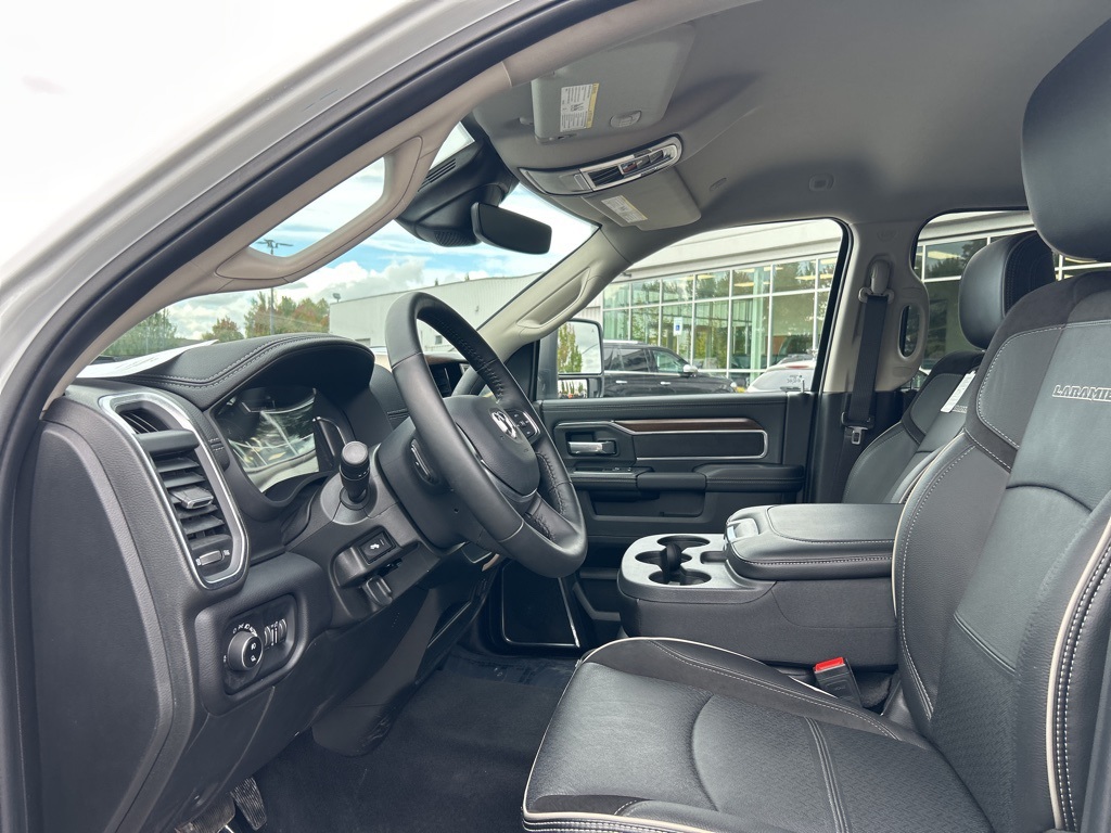 2024 Ram 2500 Laramie photo 9