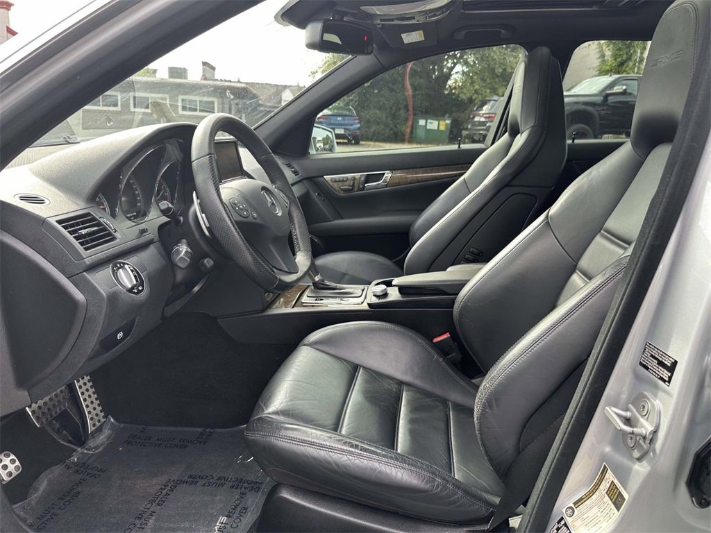 2010 Mercedes Benz C 63 AMG Sedan photo 2
