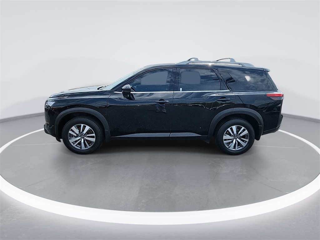 2022 Nissan Pathfinder SL photo 5