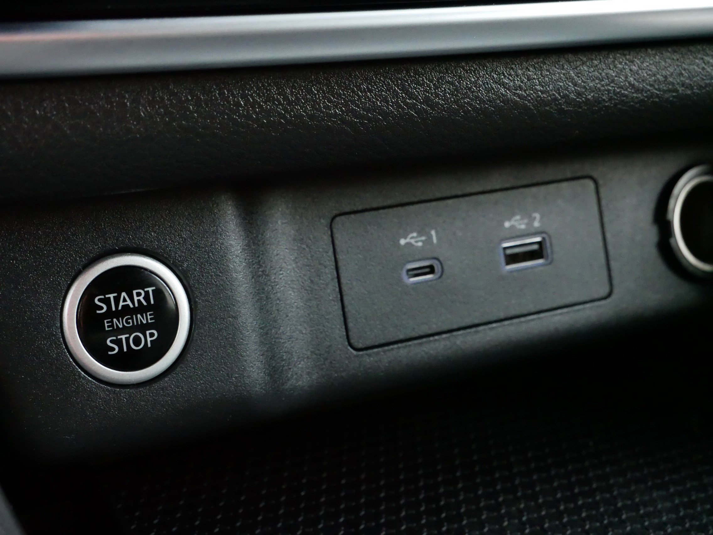 2023 Nissan Rogue S photo 29