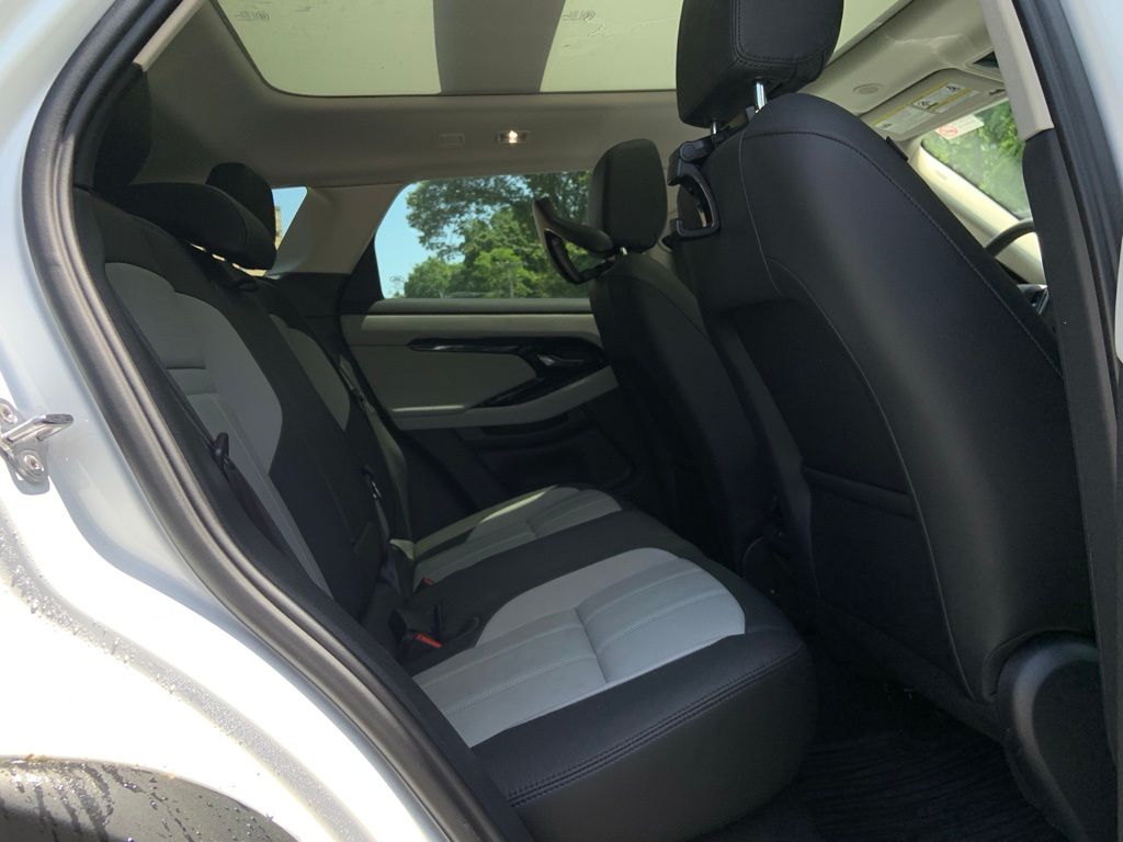 2024 Land Rover Range Rover Evoque Dynamic SE photo 17