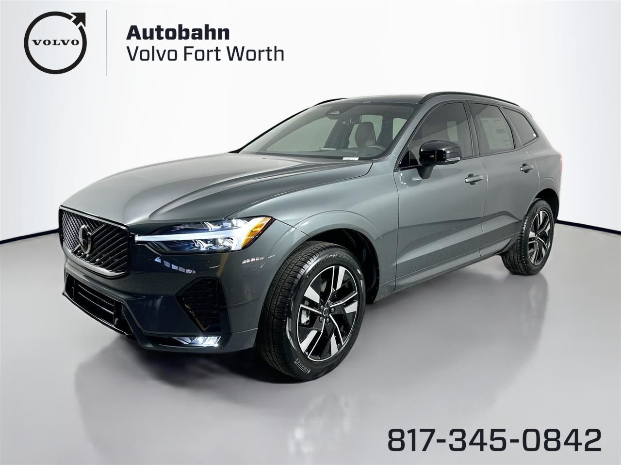 2026 Volvo XC60 Core's photo