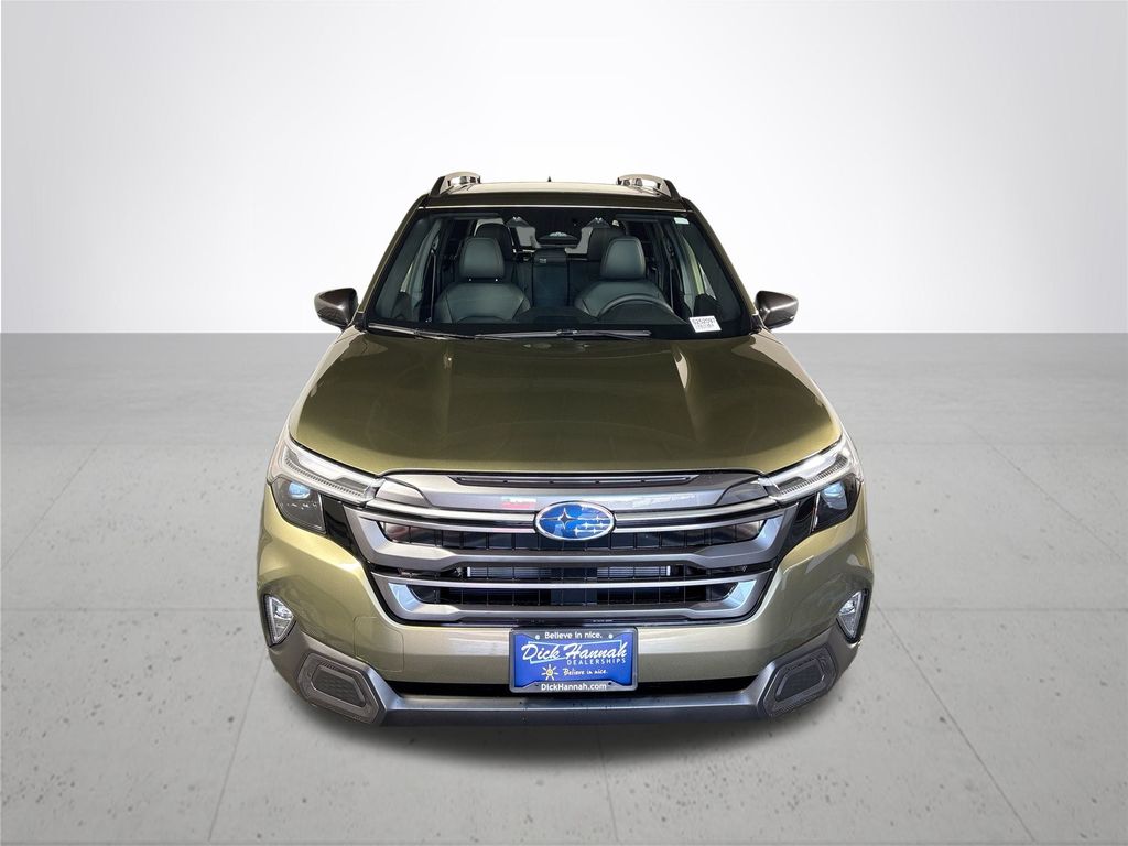 2025 Subaru Forester Limited photo 3