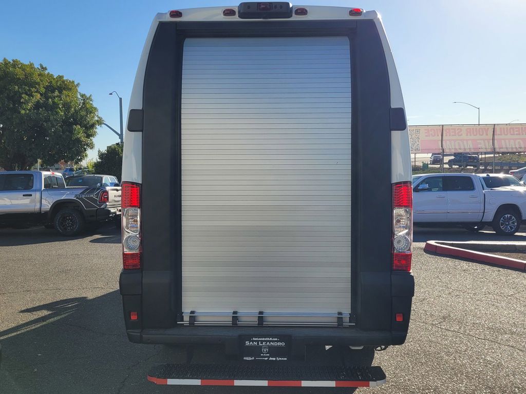 2024 Ram 3500 photo 5
