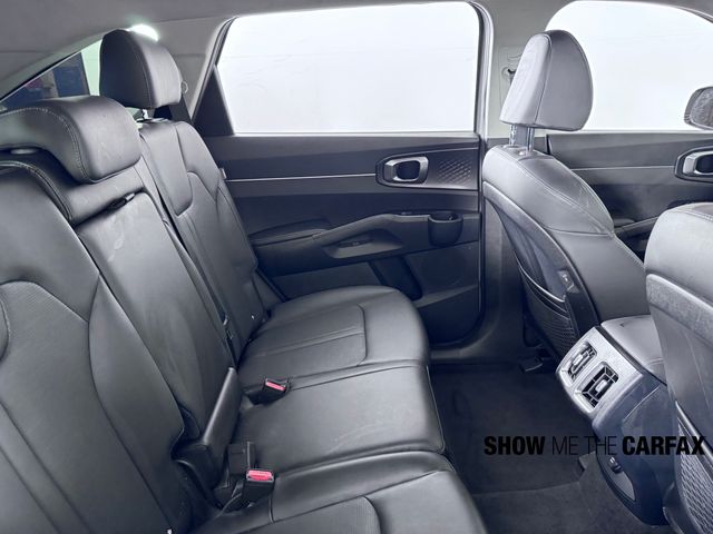 2025 Kia Sorento S photo 14