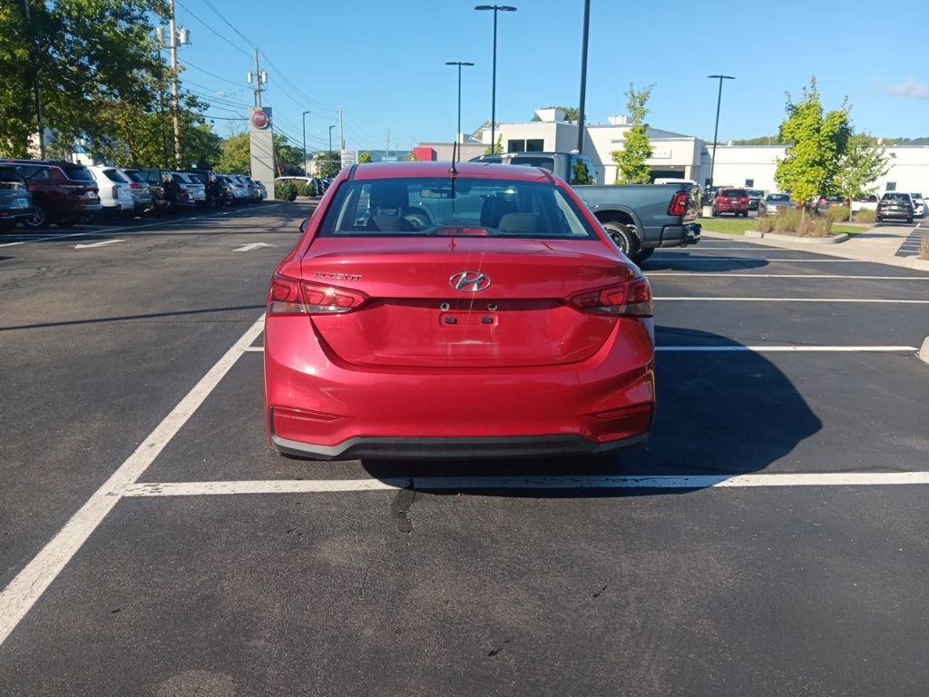 2019 Hyundai Accent SE photo 3