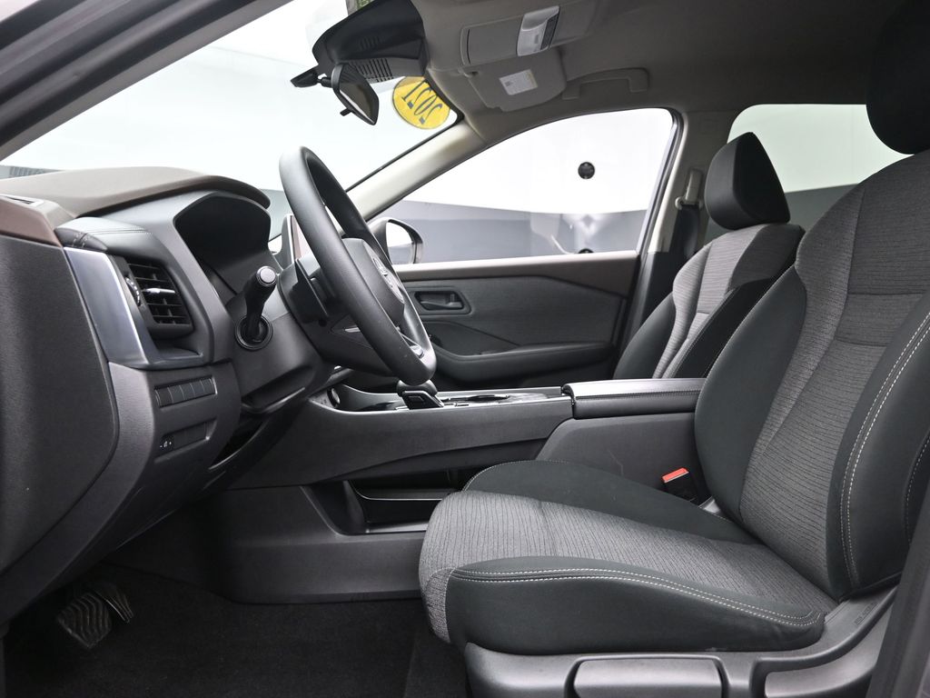 2021 Nissan Rogue S photo 10