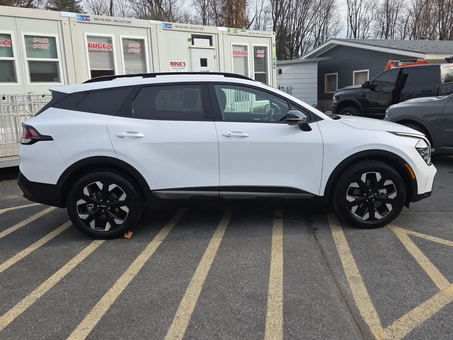 2024 Kia Sportage X-Line photo 3