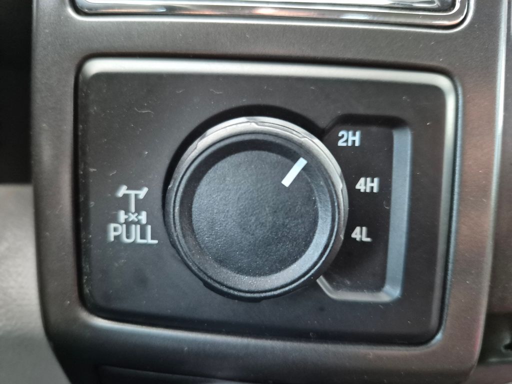 2018 Ford F-150 XLT photo 16