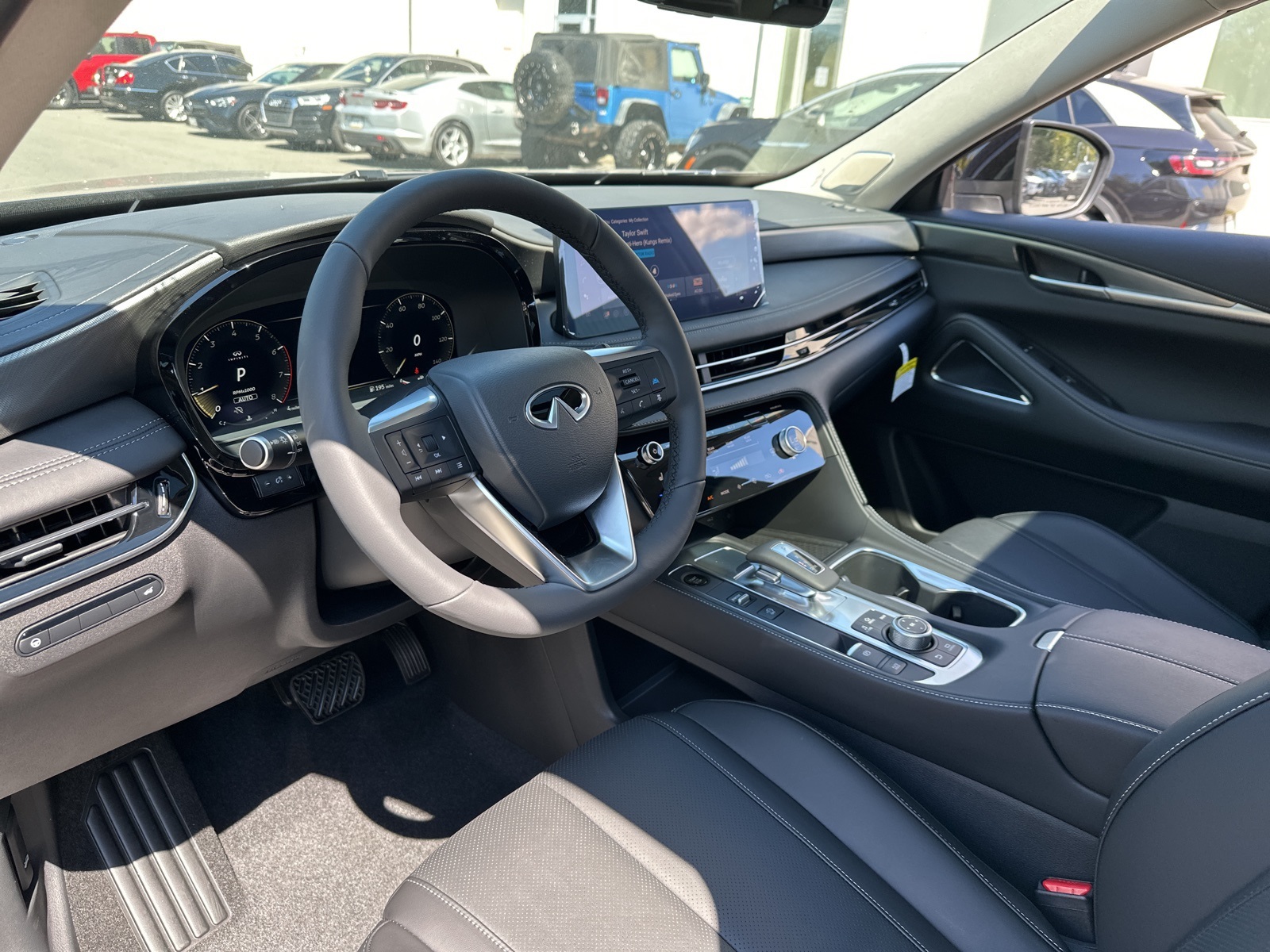 2026 Infiniti QX60 Luxe AWD photo 12