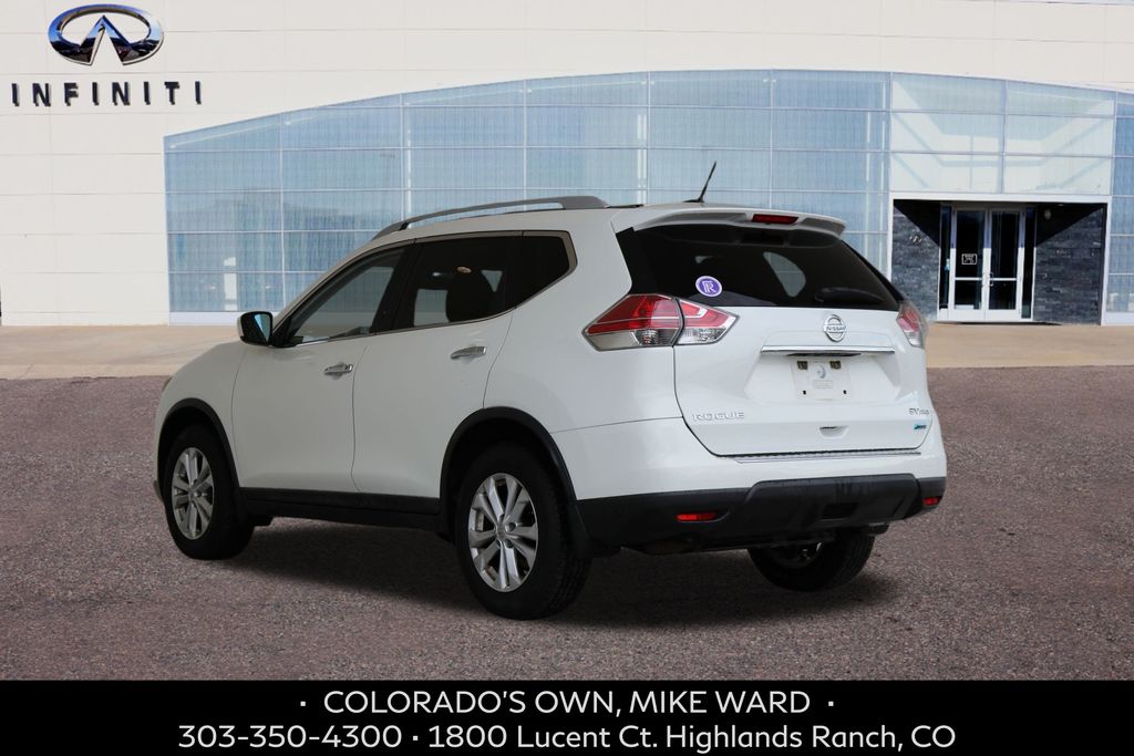 2014 Nissan Rogue SV photo 2