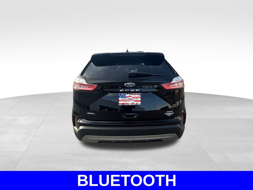 2024 Ford Edge SEL photo 4