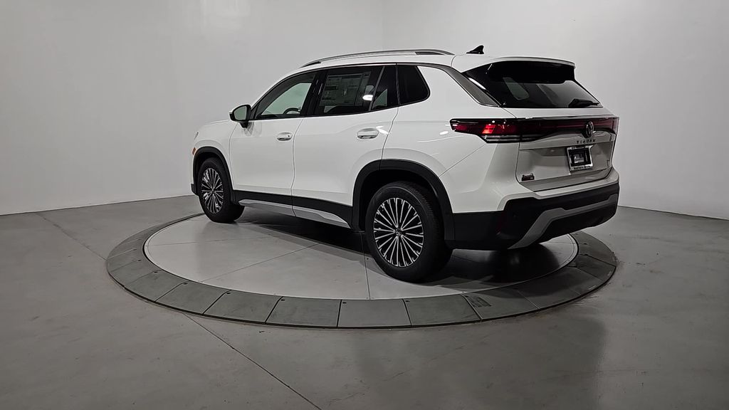 2025 Volkswagen Tiguan S photo 2