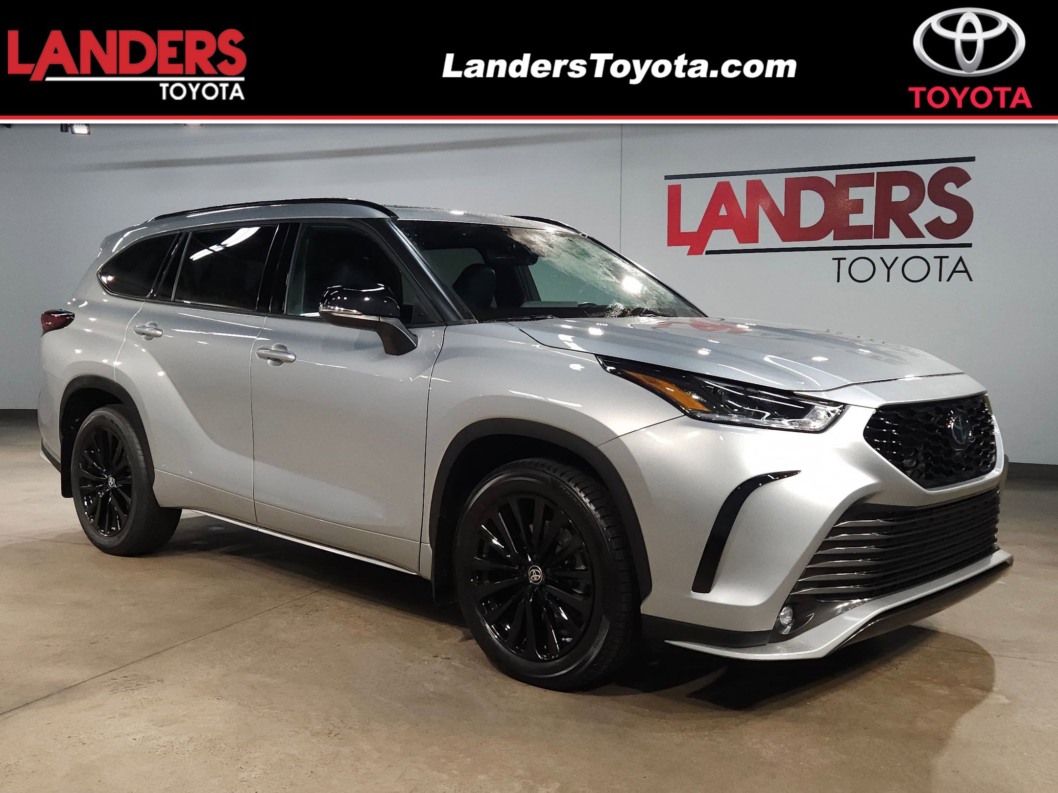 2024 Toyota Highlander XSE's photo