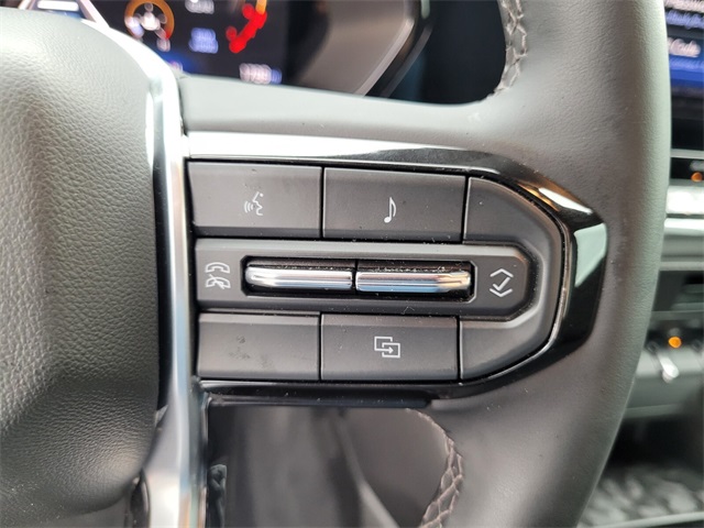 2024 Chevrolet Colorado LT photo 25