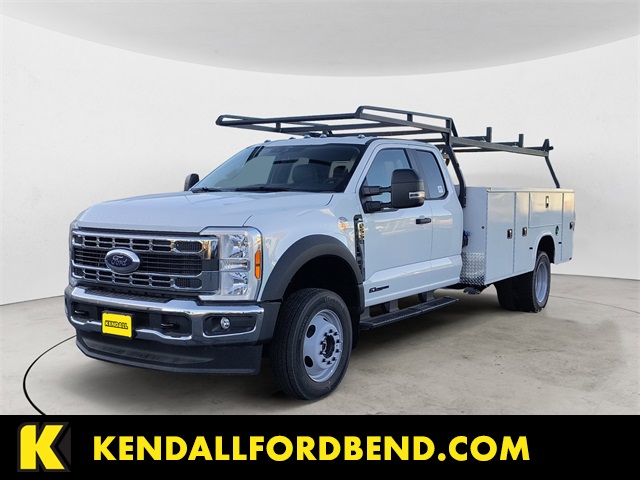 2025 Ford F-550 Super Duty Chassis Cab XL's photo