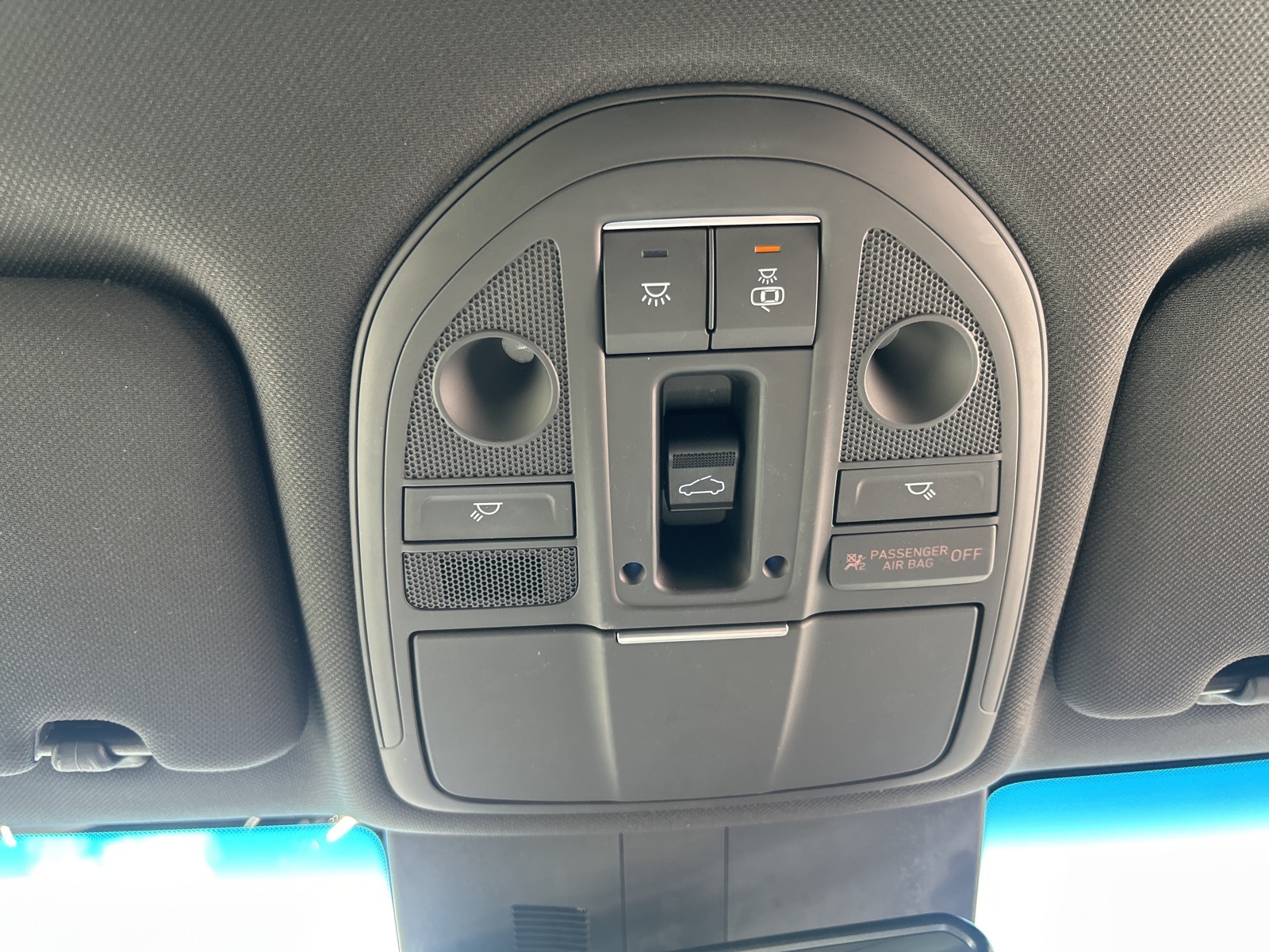 2022 Genesis G70 2.0T photo 22