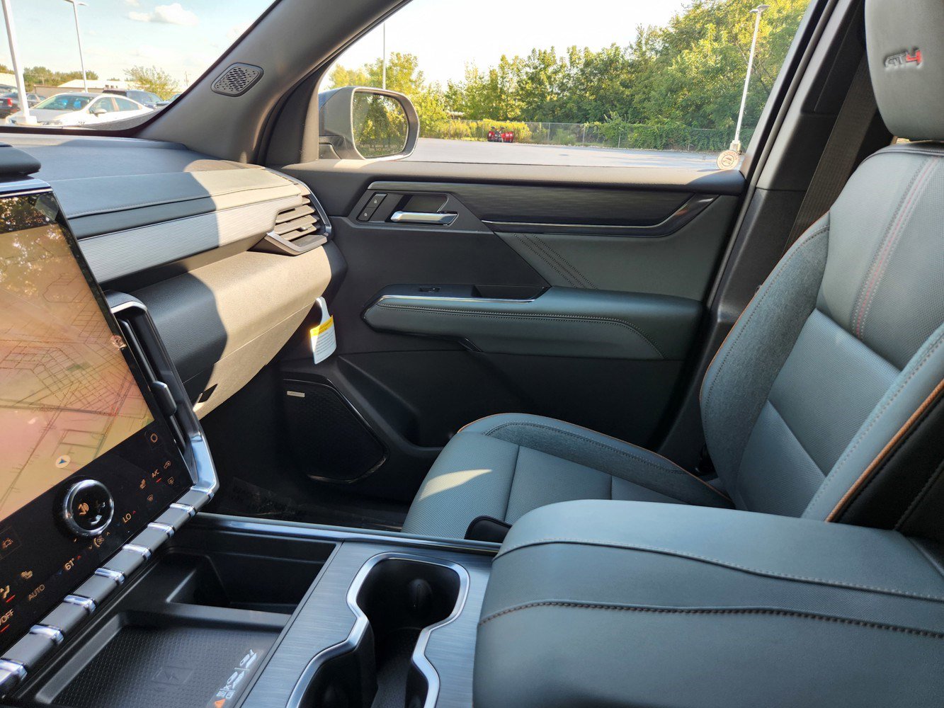 2026 Gmc Acadia AT4 photo 8