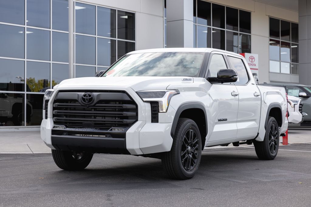 2025 Toyota Tundra Limited CrewMax photo 2