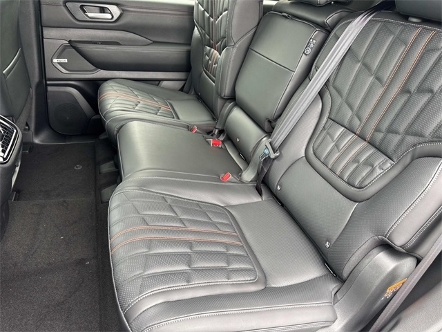 2025 Nissan Armada photo 16