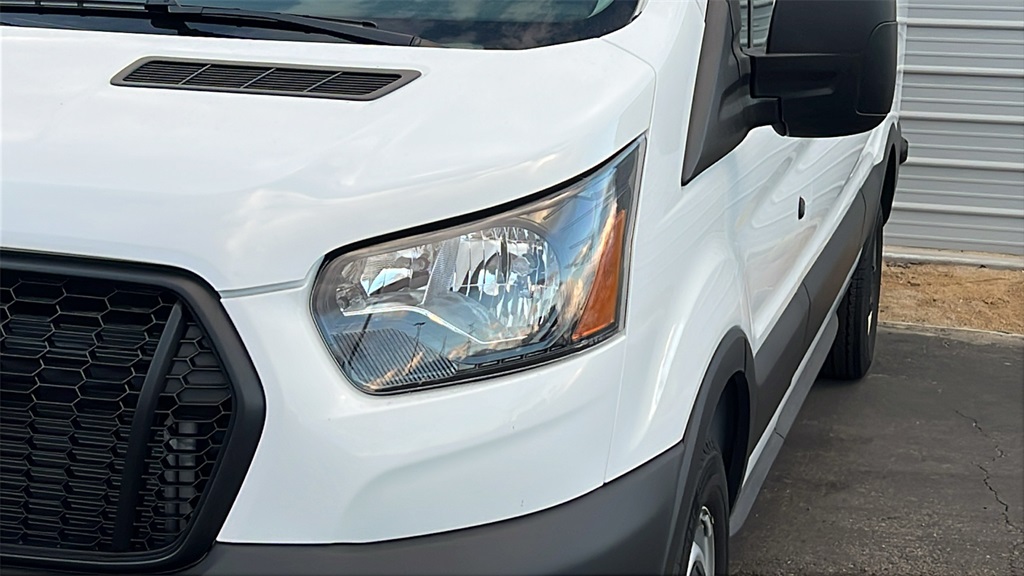 2024 Ford Transit photo 4