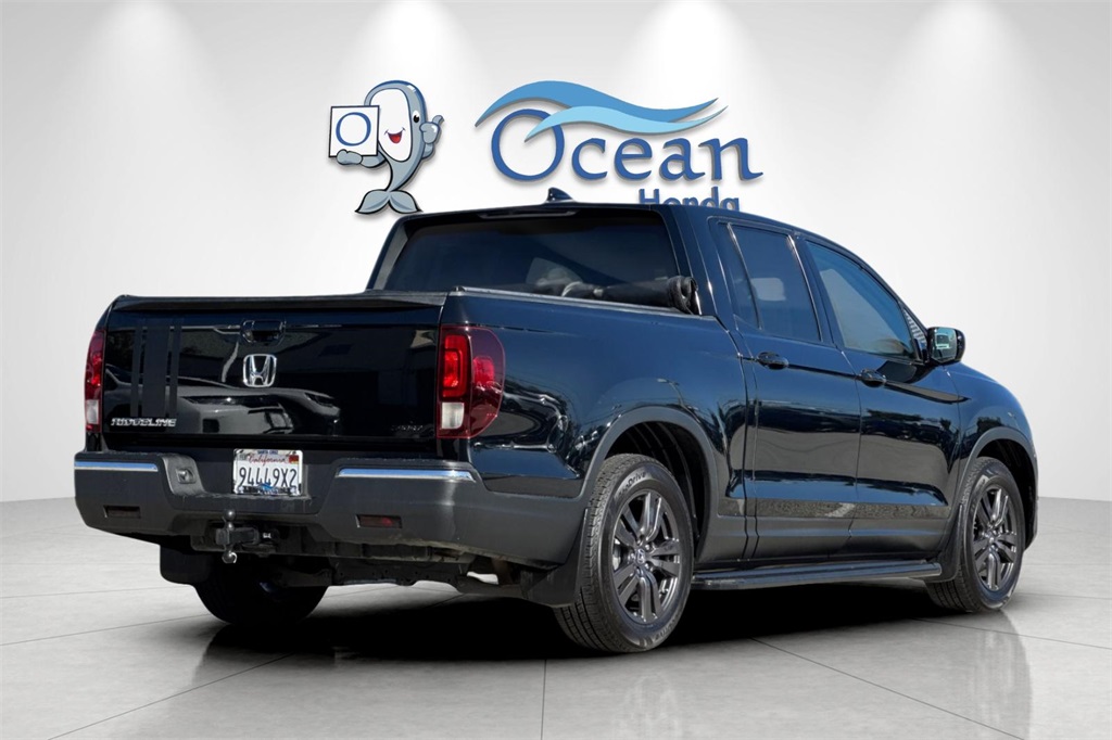 2019 Honda Ridgeline Sport photo 2