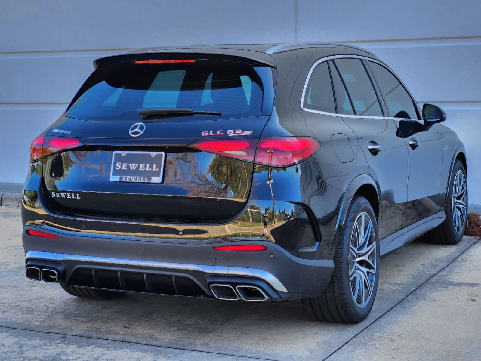 2025 Mercedes Benz GLC AMG 63 S E PERFORMANCE photo 2