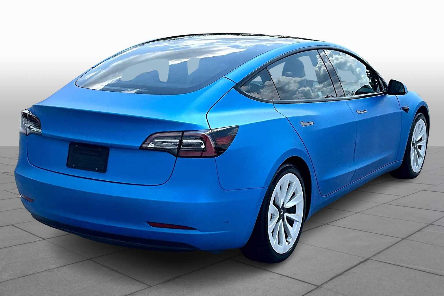2021 Tesla Model 3 Standard Range Plus photo 11