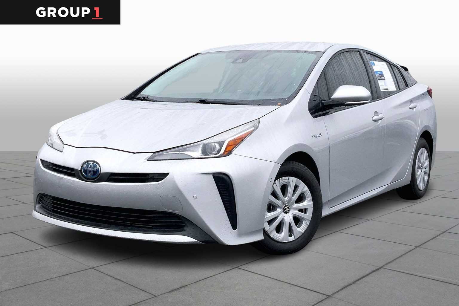 2020 Toyota Prius LE's photo