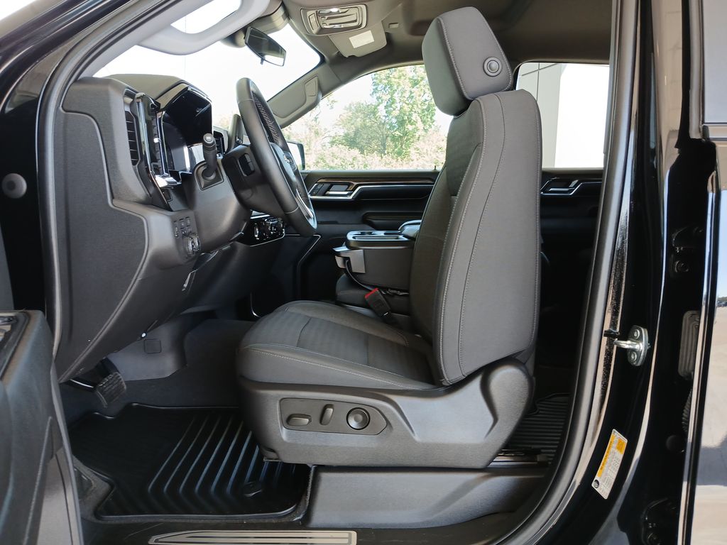 2023 Chevrolet Silverado 1500 LT photo 19