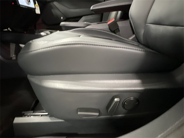 2025 Ford Mustang Mach-E Premium photo 18