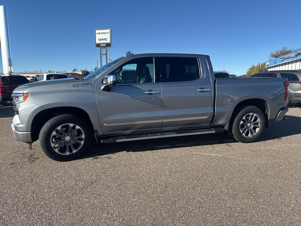 2023 Chevrolet Silverado 1500 High Country's photo