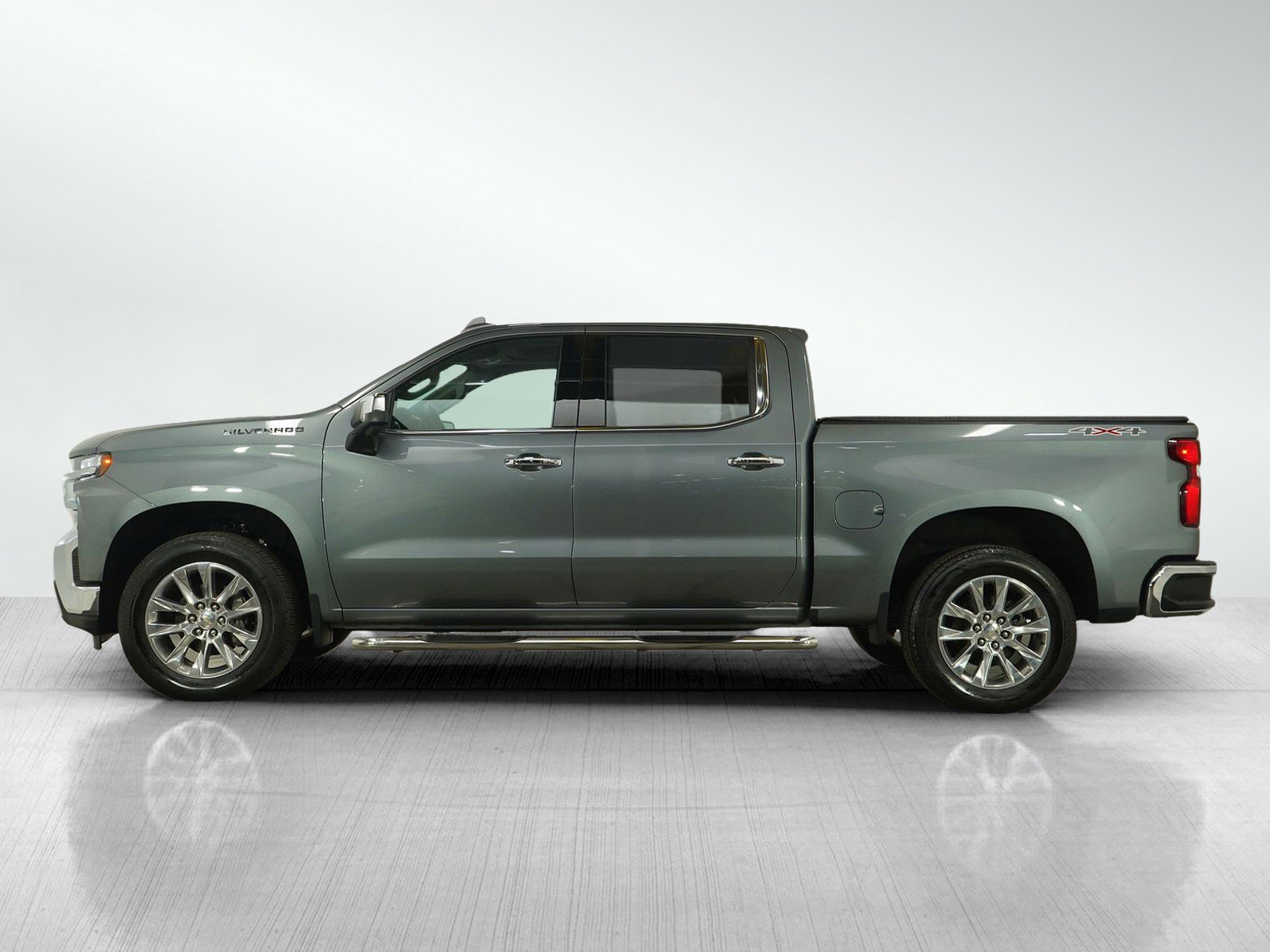 Used 2021 Chevrolet Silverado 1500 LTZ with VIN 3GCUYGED4MG198260 for sale in Bloomington, Minnesota