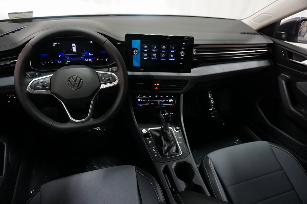 2025 Volkswagen Jetta 1.5T SE photo 13