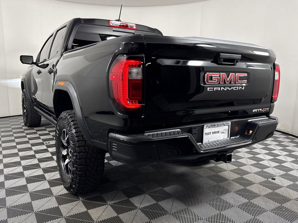 2025 Gmc Canyon AT4 photo 3