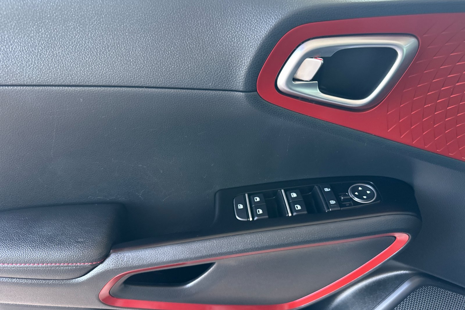 2023 Kia Soul GT-Line photo 13