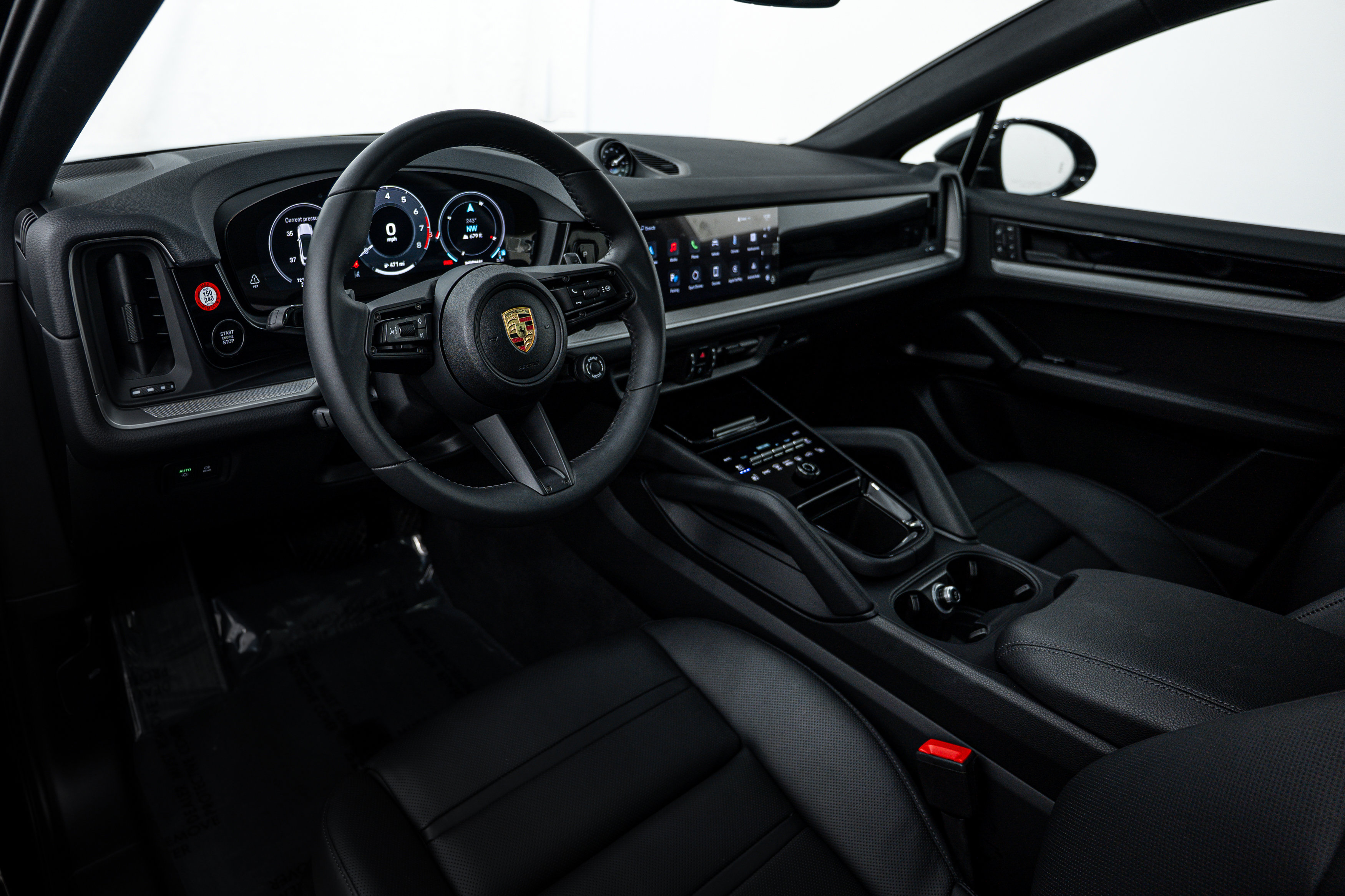 2025 Porsche Cayenne Coupe photo 4