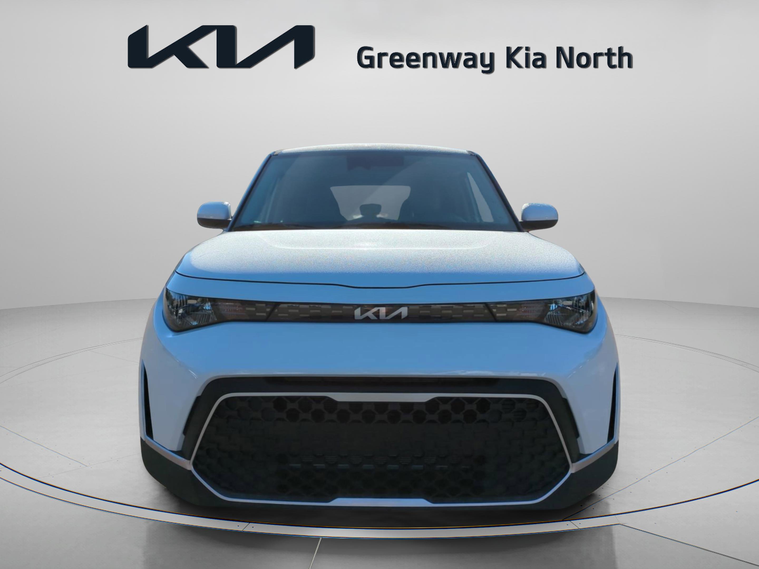 2025 Kia Soul LX photo 2