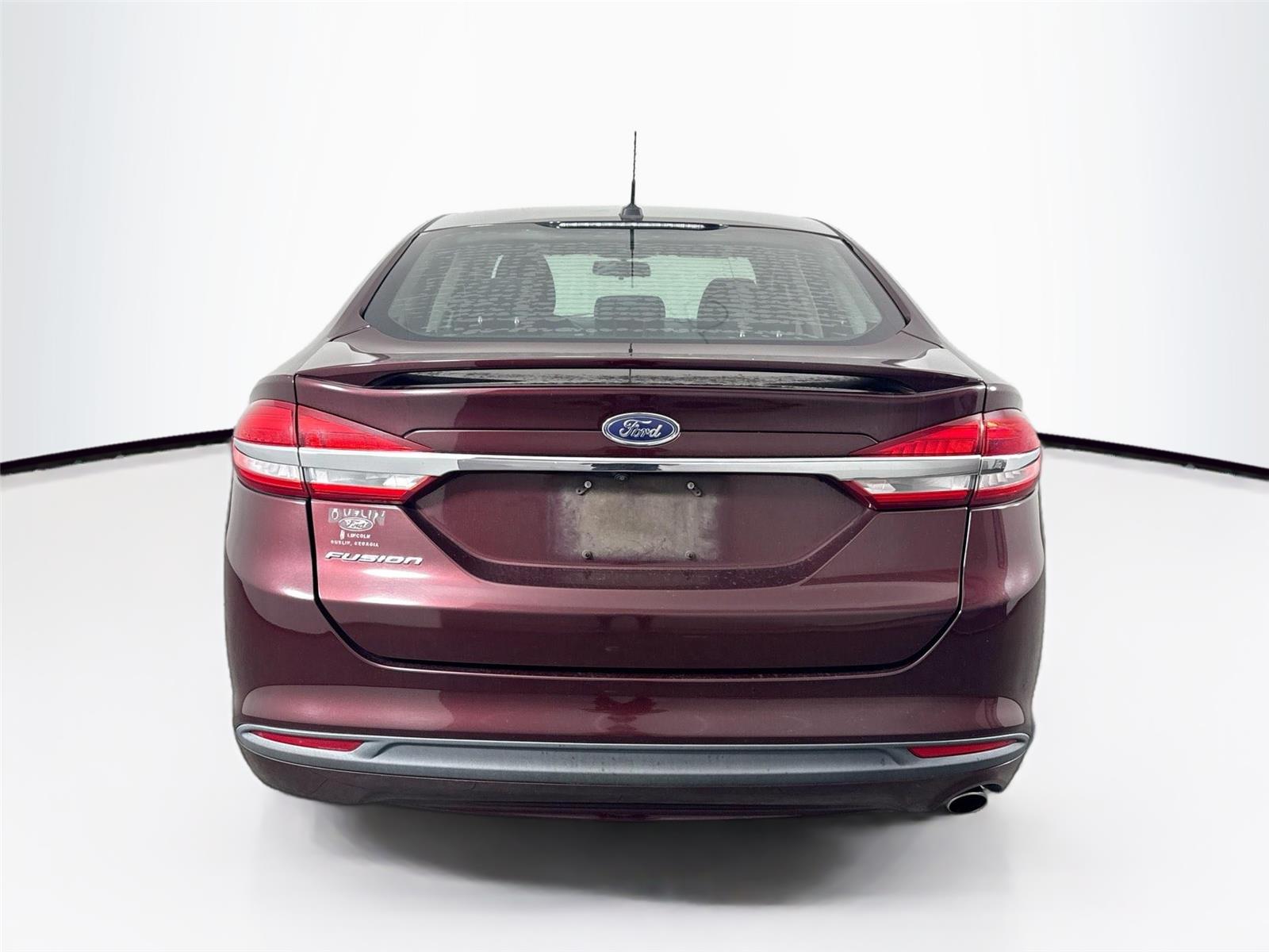 2017 Ford Fusion S photo 2